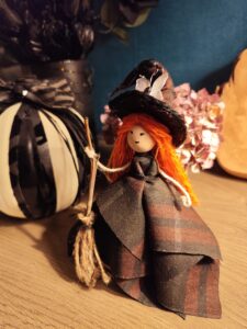 Figurine sorcière : Daphné