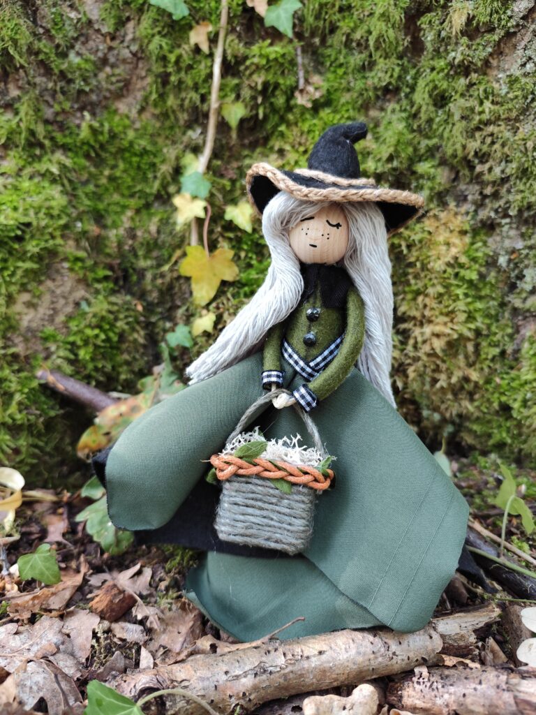 Maia - cueilleuse des bois