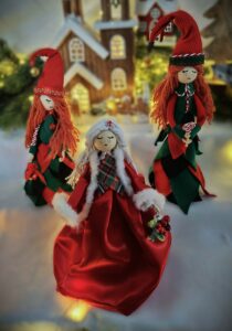 Mère Noël et ses Lutins